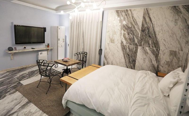 February Hotel Kimhae image