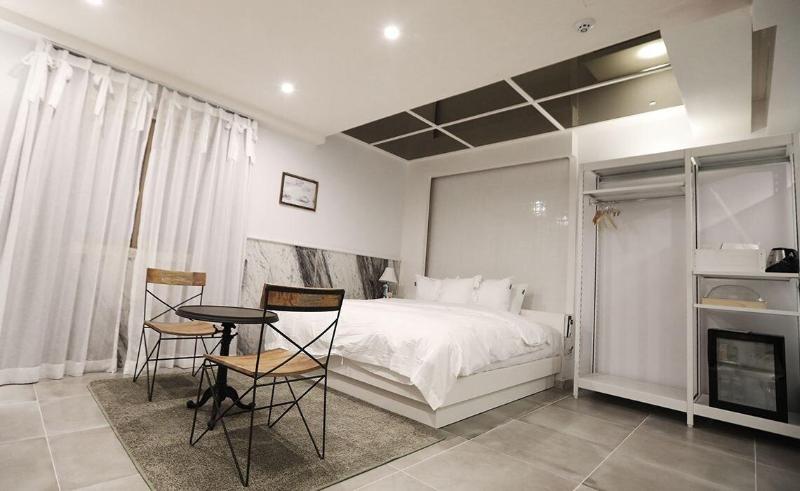 February Hotel Kimhae image