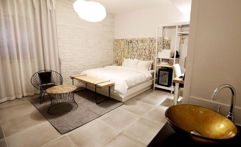 February Hotel Kimhae image