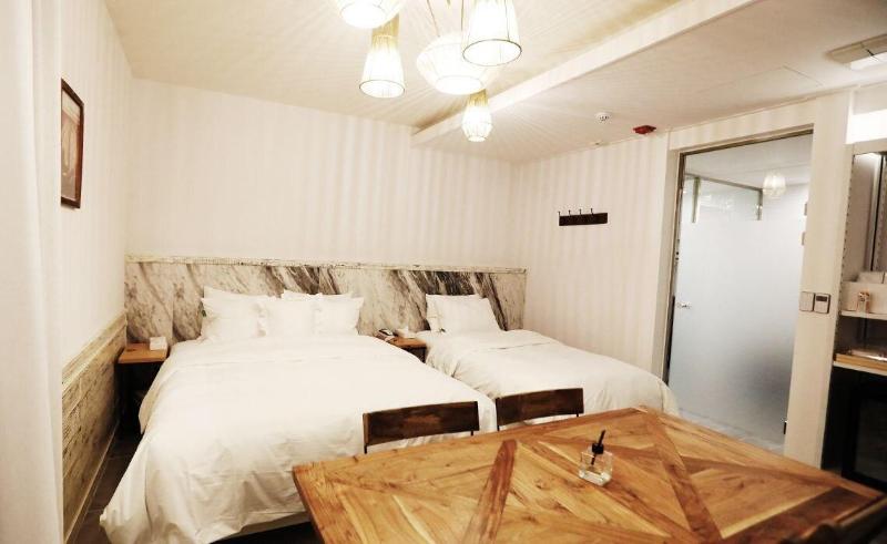 February Hotel Kimhae image
