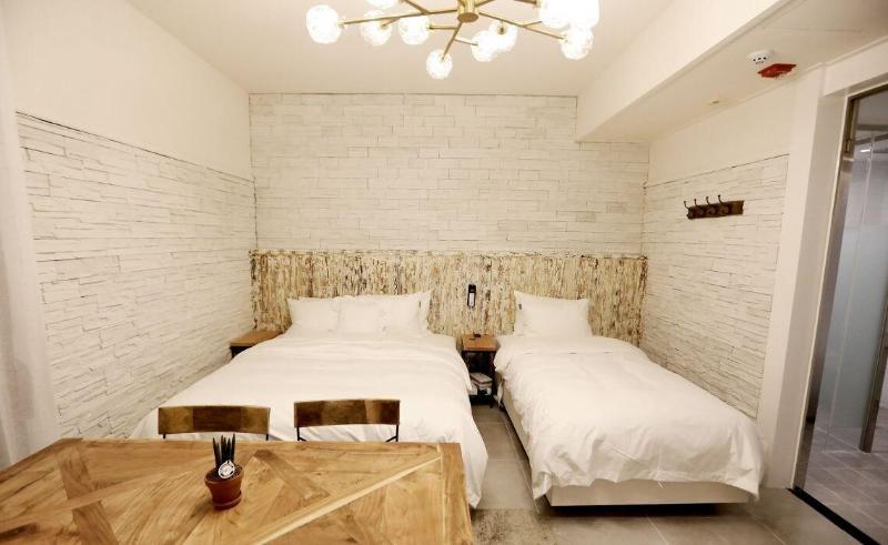 February Hotel Kimhae image