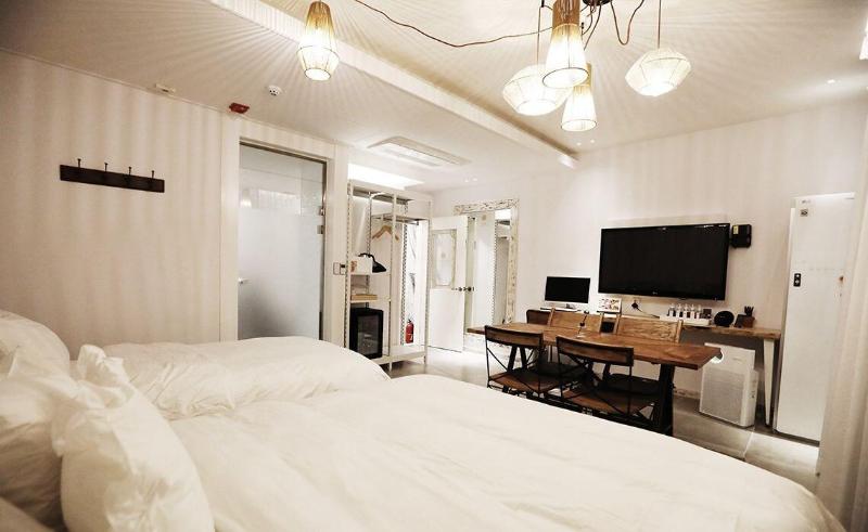 February Hotel Kimhae image