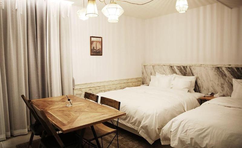 February Hotel Kimhae image