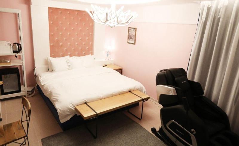 February Hotel Kimhae image