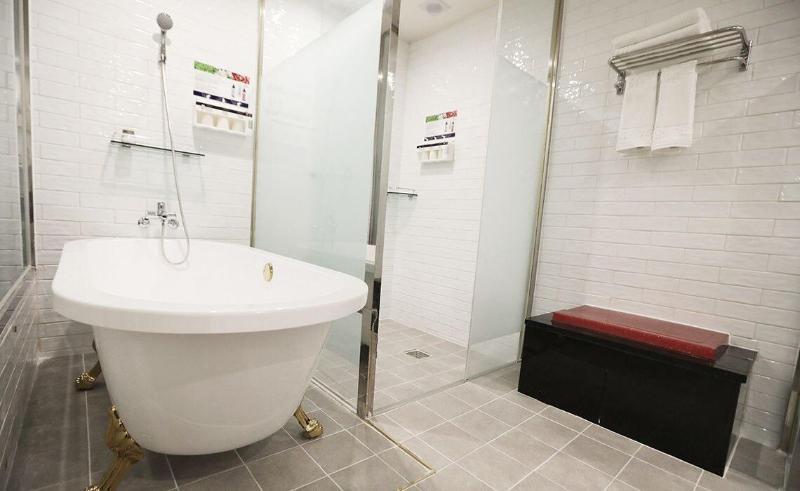 February Hotel Kimhae image