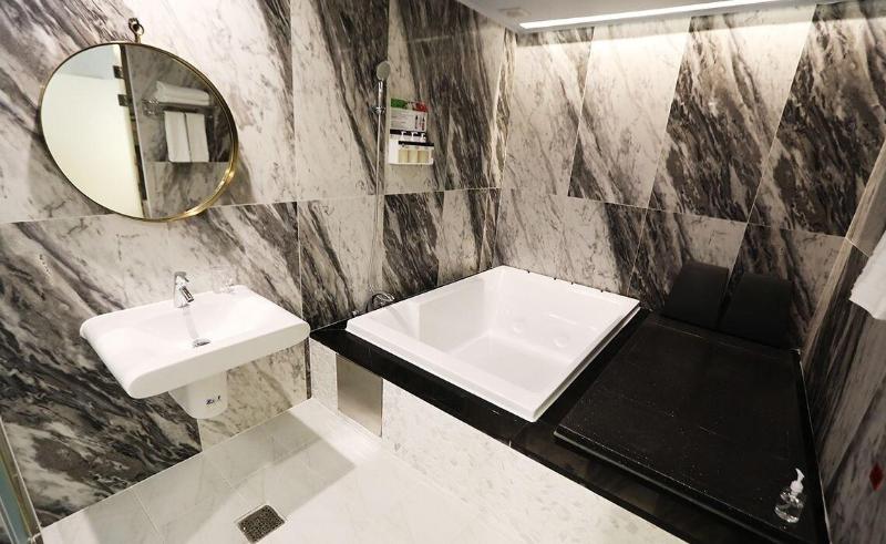 February Hotel Kimhae image