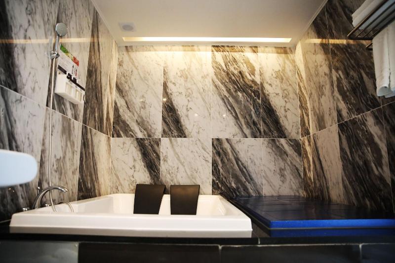 February Hotel Kimhae image