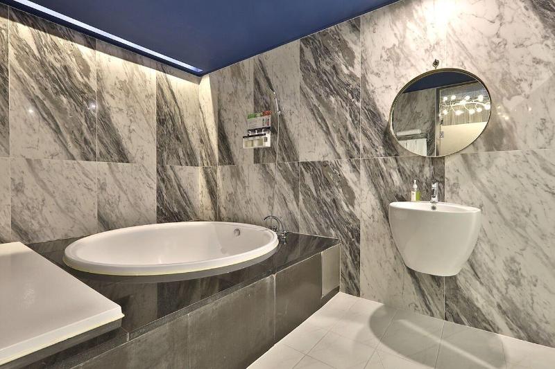 February Hotel Kimhae image