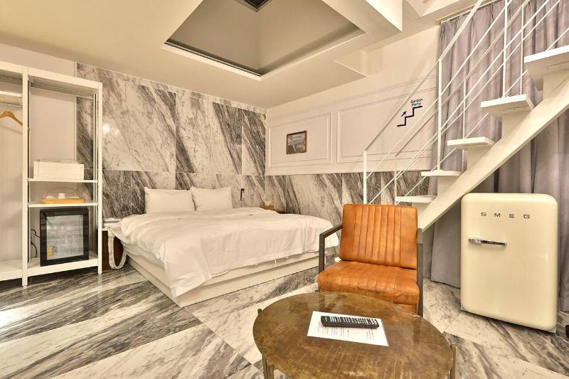 February Hotel Kimhae image