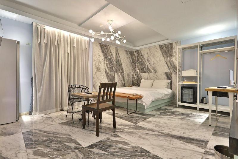 February Hotel Kimhae image