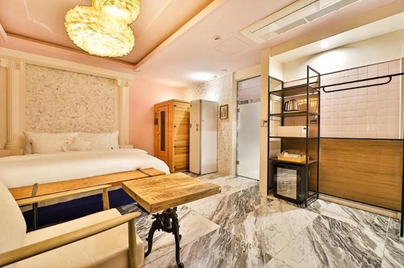 February Hotel Kimhae image