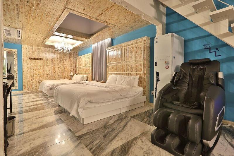 February Hotel Kimhae image