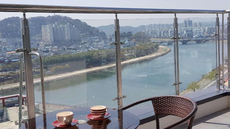 Golden Tulip Essential Namgang image