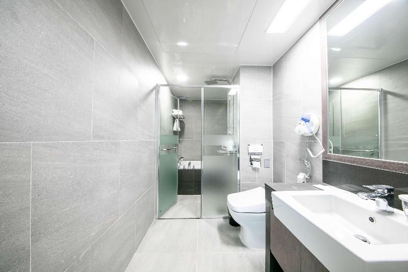 Golden Tulip Essential Namgang image