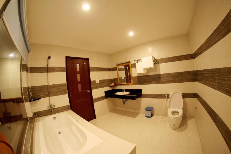 Tran Long Binh Duong Hotel image
