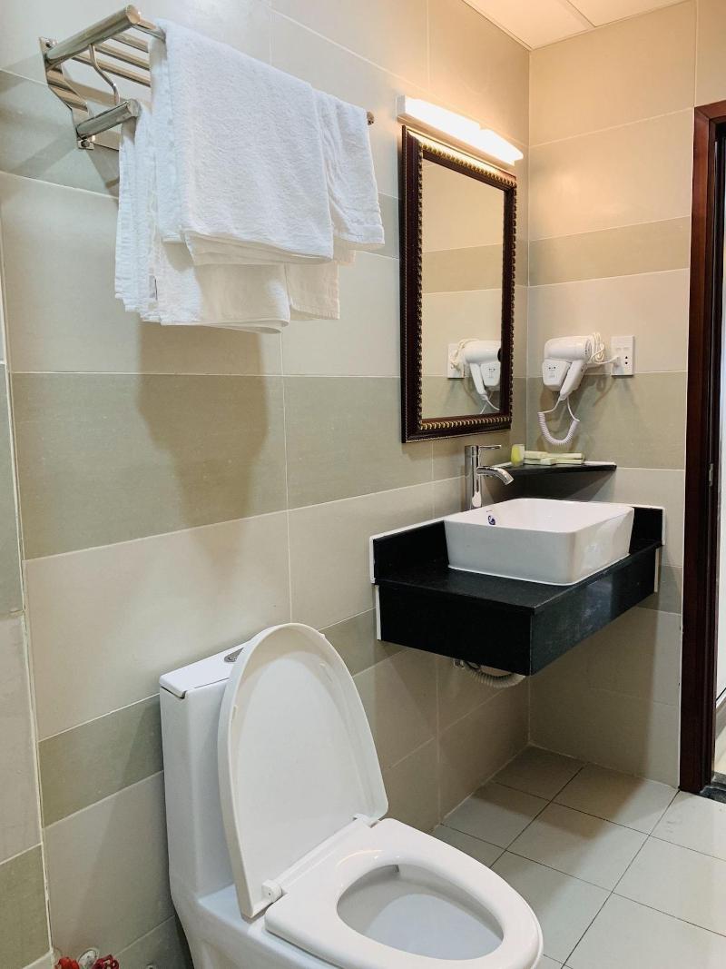 Tran Long Binh Duong Hotel image