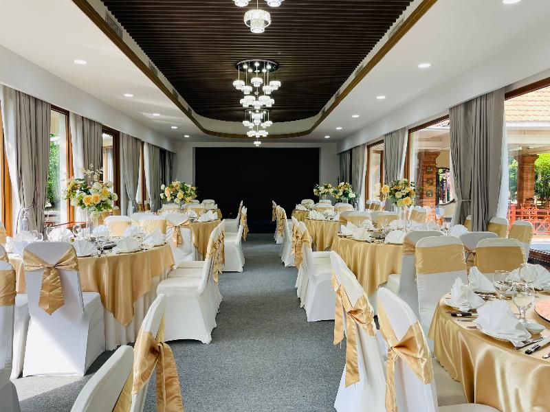 Phuong Nam Resort image