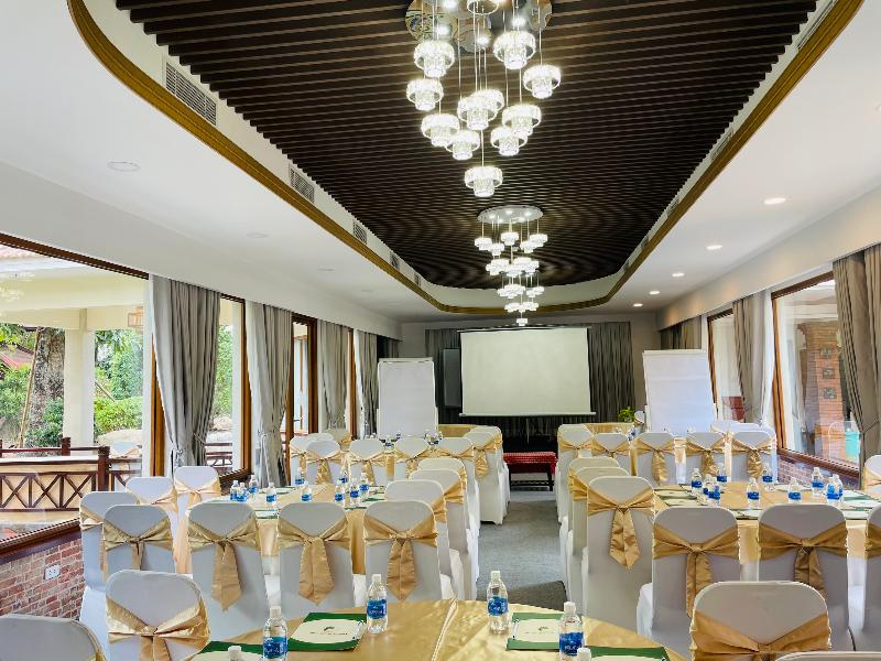 Phuong Nam Resort image