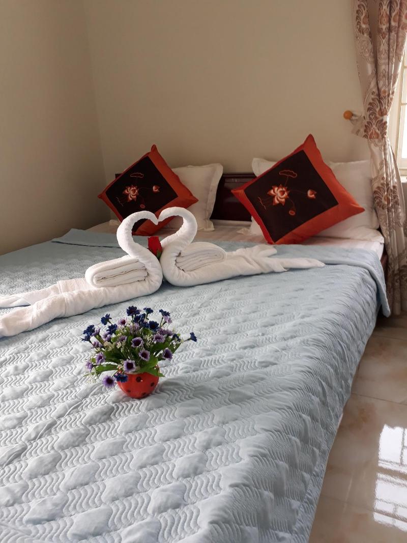 Tamcoc White Swan Hostel image