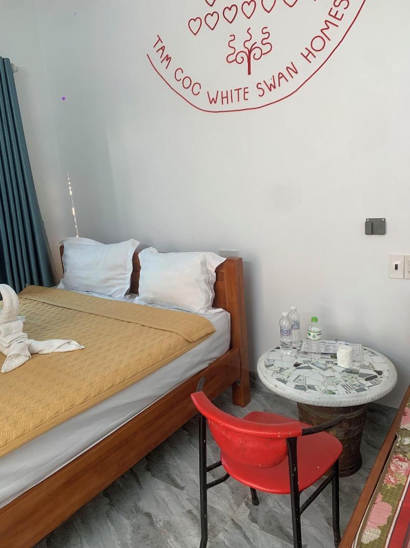 Tamcoc White Swan Hostel image