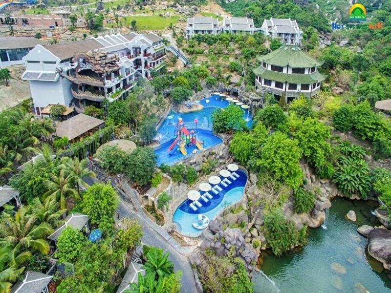 Nui Than Tai- Ebisu Onsen Resort Da Nang image