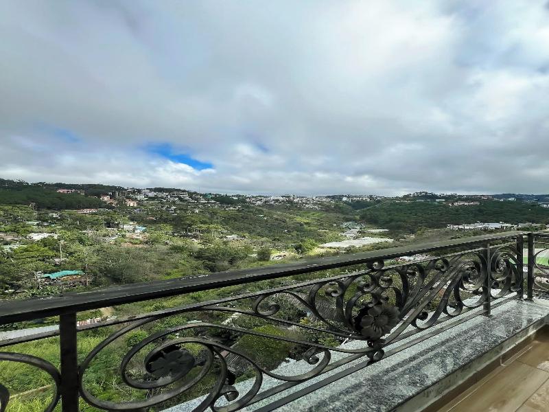 Gold View Hotel Da Lat image
