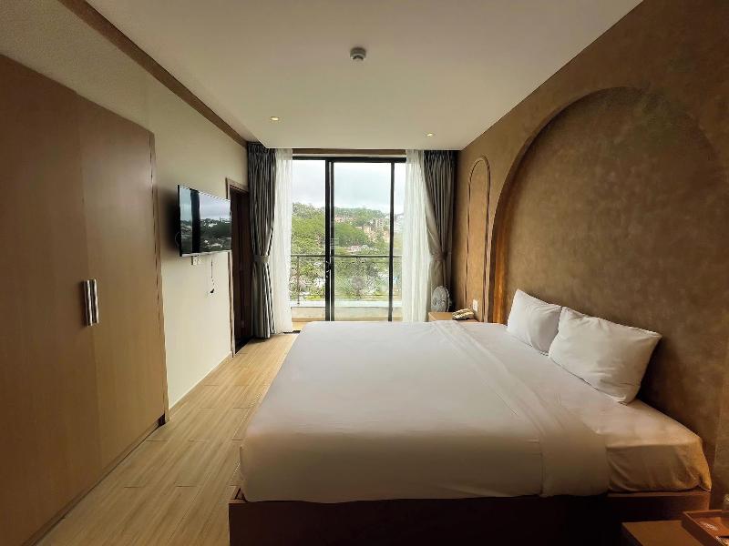 Gold View Hotel Da Lat image