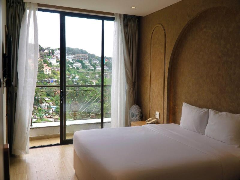 Gold View Hotel Da Lat image