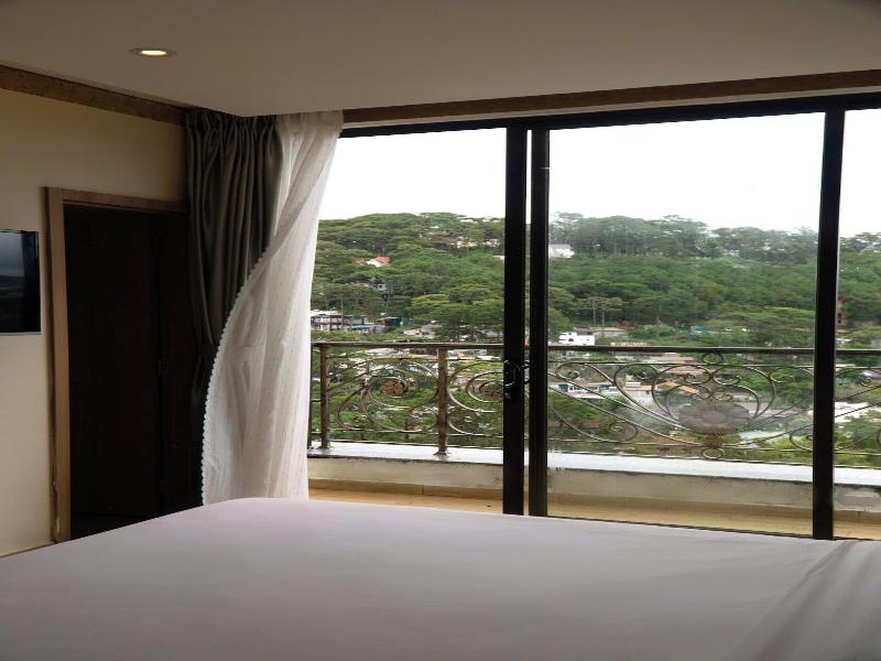 Gold View Hotel Da Lat image