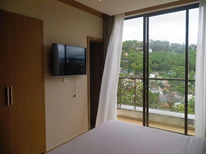 Gold View Hotel Da Lat image