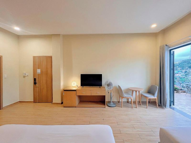 Gold View Hotel Da Lat image