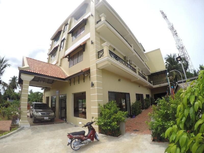 Blue Diamond Guest House image