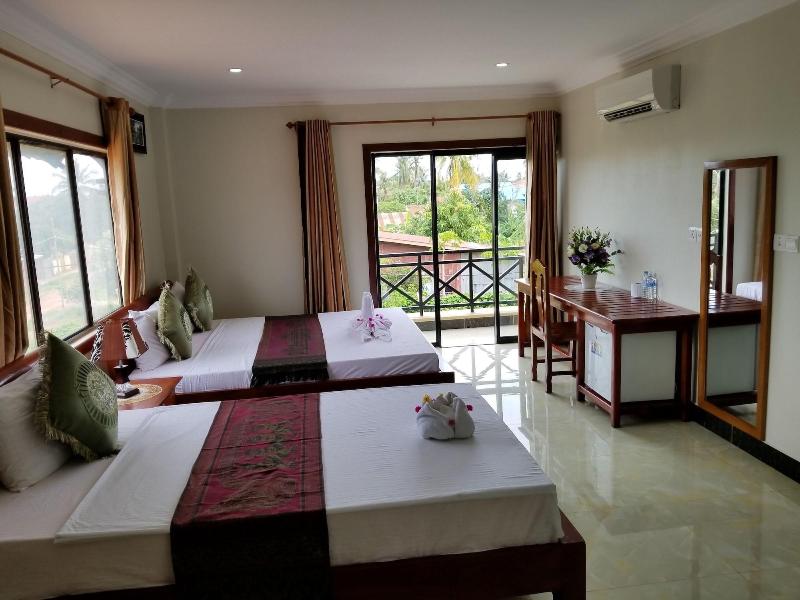 Blue Diamond Guest House image