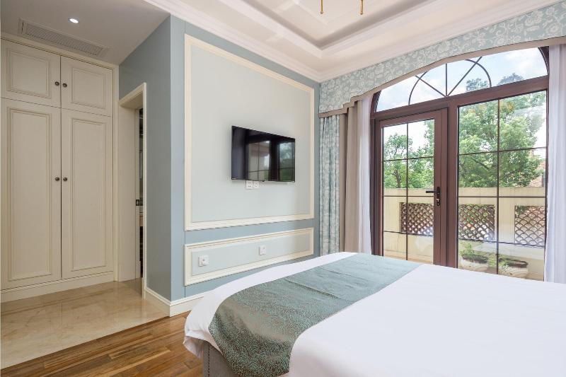 Floral Hotel Huzhou Lize Yard image