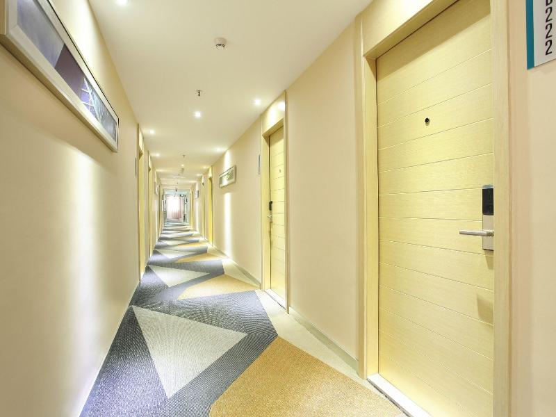City Comfort Inn Foshan Jiaokou Bus image