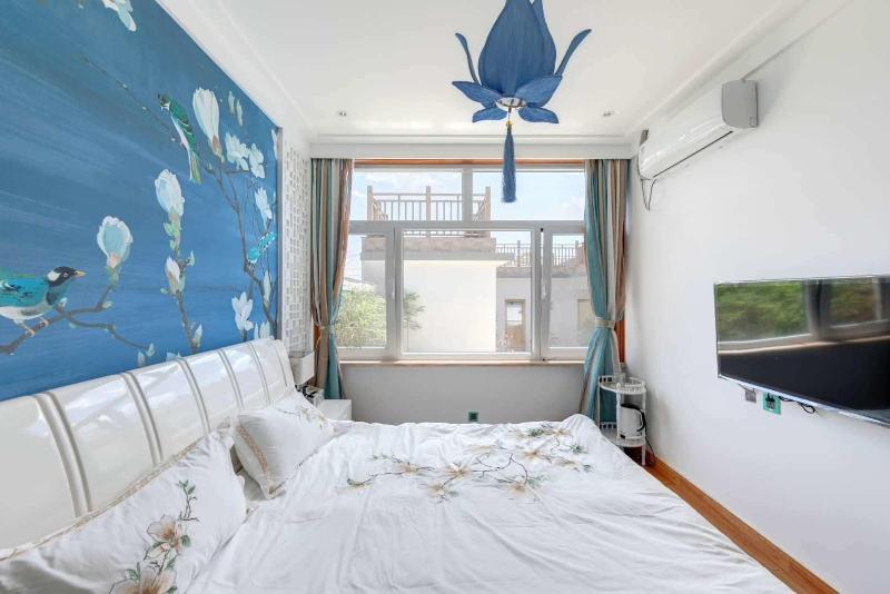 Gubei Water Town Revolution Hotel image