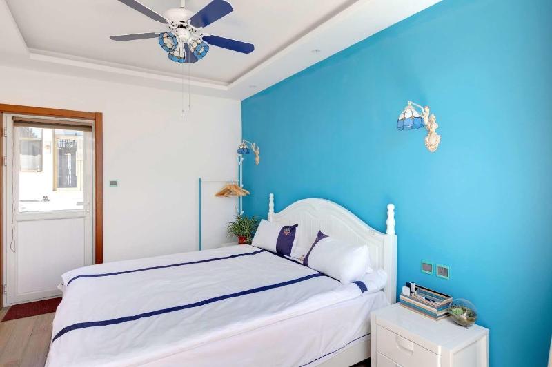 Gubei Water Town Revolution Hotel image