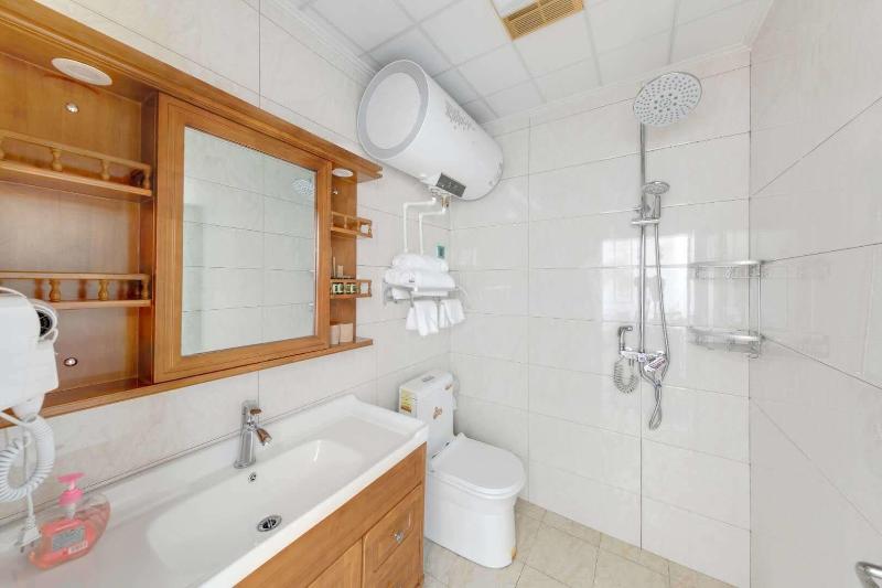 Gubei Water Town Revolution Hotel image