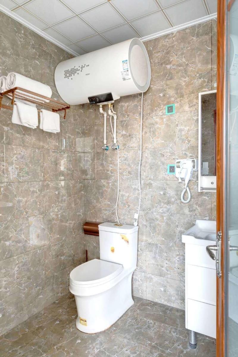 Gubei Water Town Revolution Hotel image
