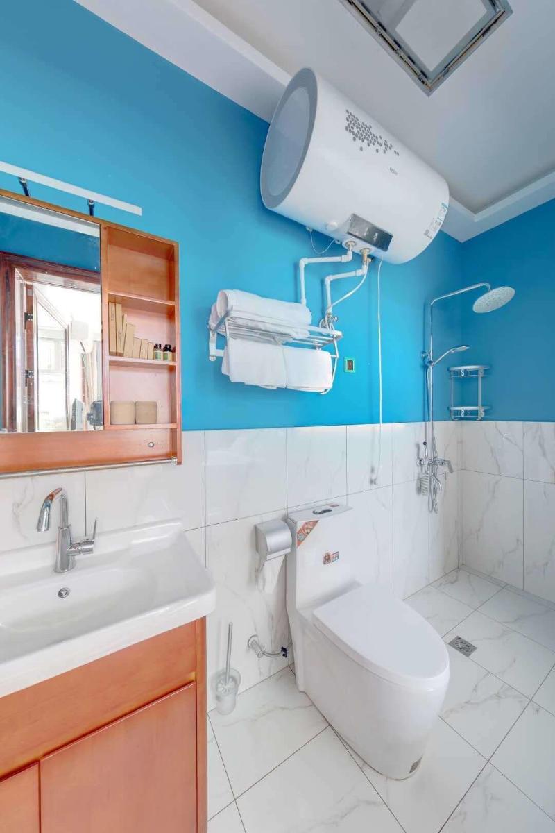 Gubei Water Town Revolution Hotel image