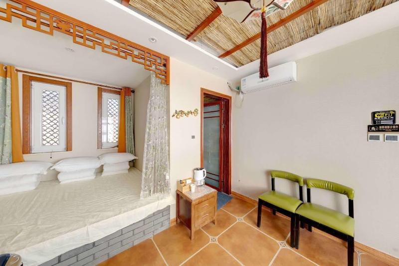 Gubei Water Town Revolution Hotel image