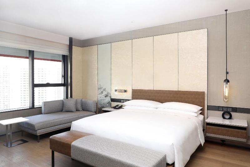Wuhan Marriott Hotel Hankou image