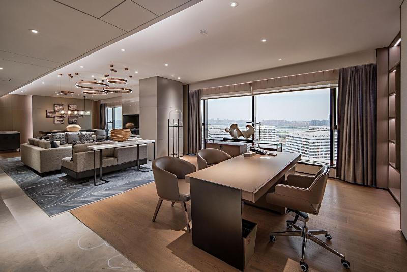 Wuhan Marriott Hotel Hankou image