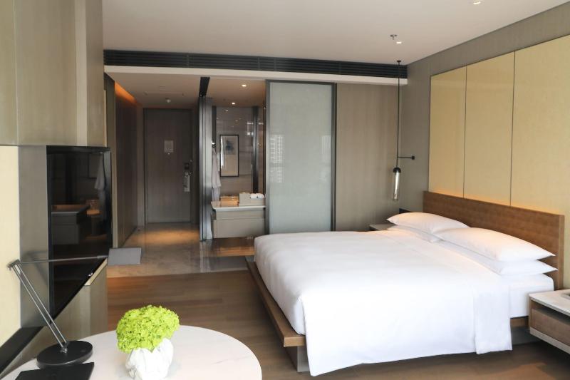 Wuhan Marriott Hotel Hankou image