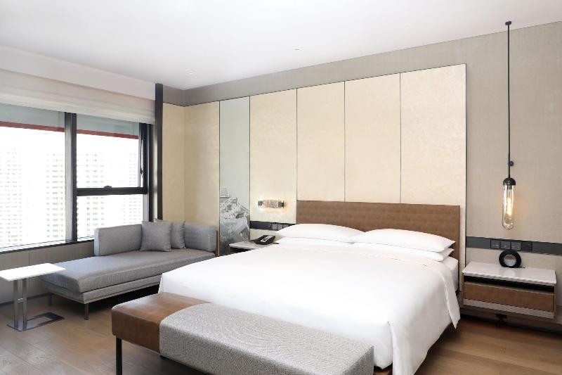 Wuhan Marriott Hotel Hankou image