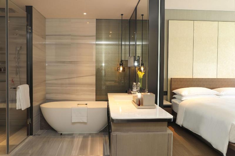 Wuhan Marriott Hotel Hankou image