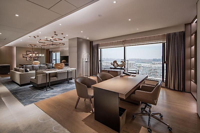 Wuhan Marriott Hotel Hankou image