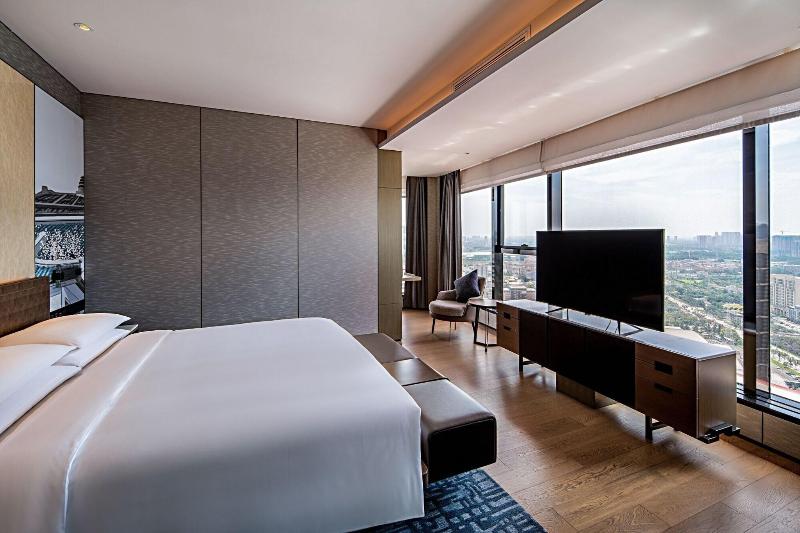 Wuhan Marriott Hotel Hankou image