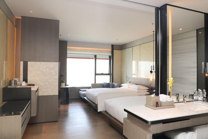 Wuhan Marriott Hotel Hankou image