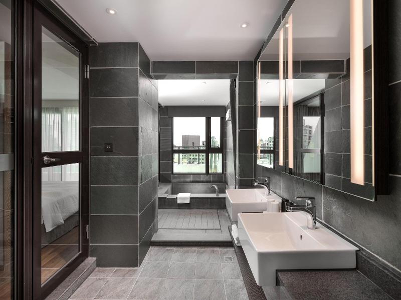 Four Points by Sheraton Yilan Jiaoxi image